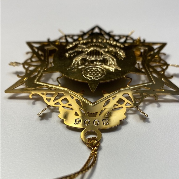 2006 White House Historical Assn Presidential Seal Ornament with Air Force One - Picture 5 of 7